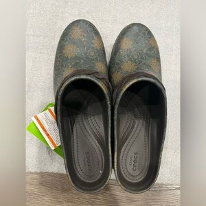 [US11]Crocs Women's Sarah Floral Graphic Clog